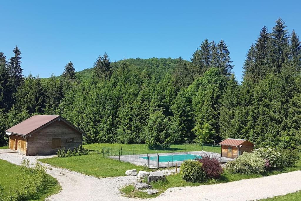 Villa Gite Jura Mina Chalet Au Milieu De La Nature Ney Exterior foto