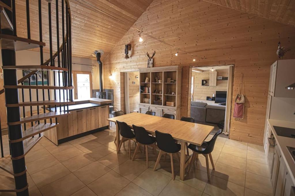 Villa Gite Jura Mina Chalet Au Milieu De La Nature Ney Exterior foto